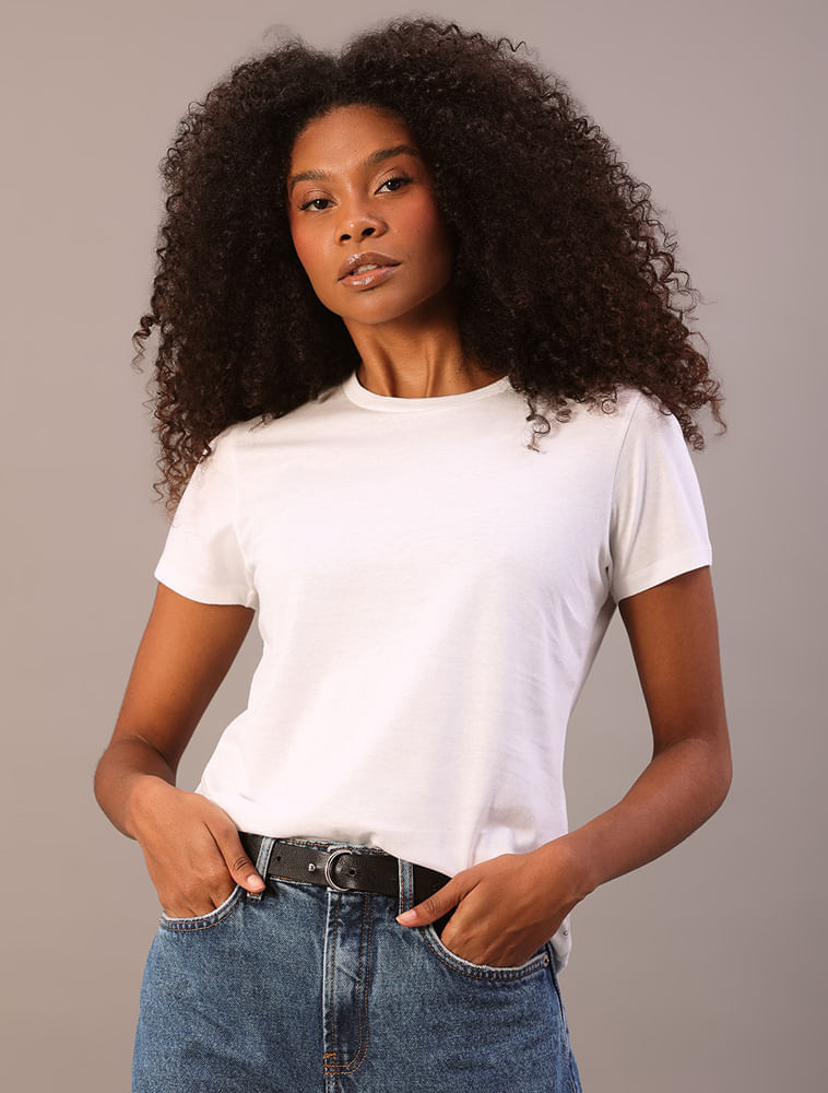 Camiseta Feminina Essentials Estampa Na Barra Calvin Klein Jeans - Branco