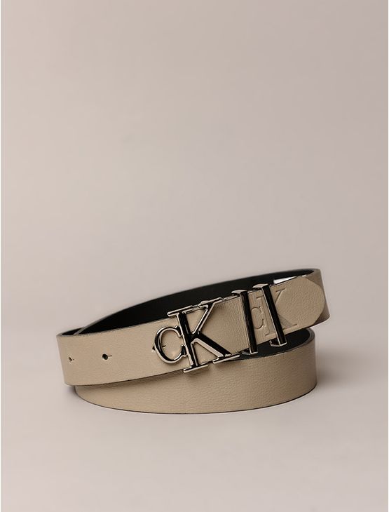 Cinto Calvin Klein Jeans Feminino Fivela Ck - Caqui Claro Cinto Calvin Klein Jeans Feminino Fivela Ck Caqui Claro Pp