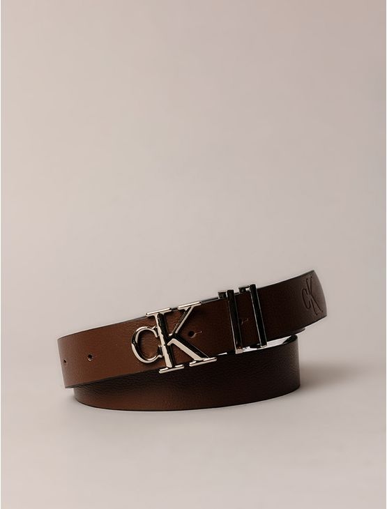 Cinto Calvin Klein Jeans Feminino Fivela Ck - Marrom Cinto Calvin Klein Jeans Feminino Fivela Ck Marrom p