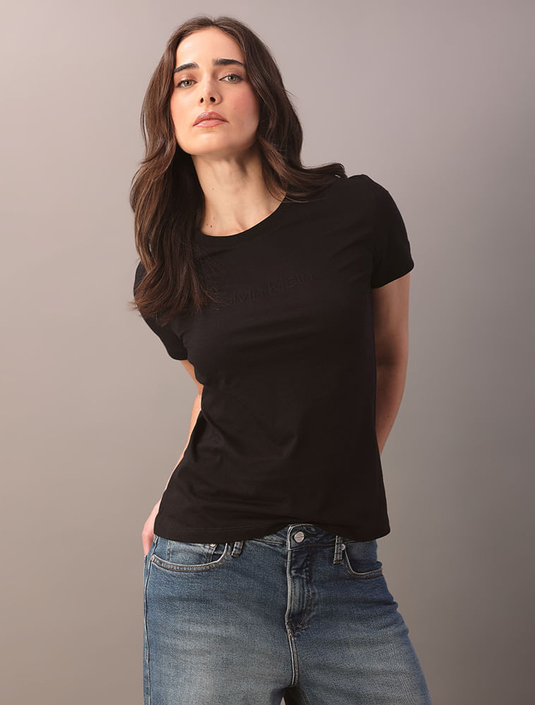 Camiseta Logo Embossed Bordado - Preto