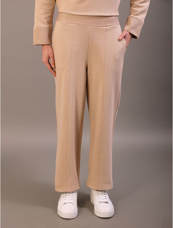 Calça de Moletom Calvin Klein Feminino Com Relevo - Caqui Claro Calça de Moletom Calvin Klein Feminino Com Relevo Caqui Claro g