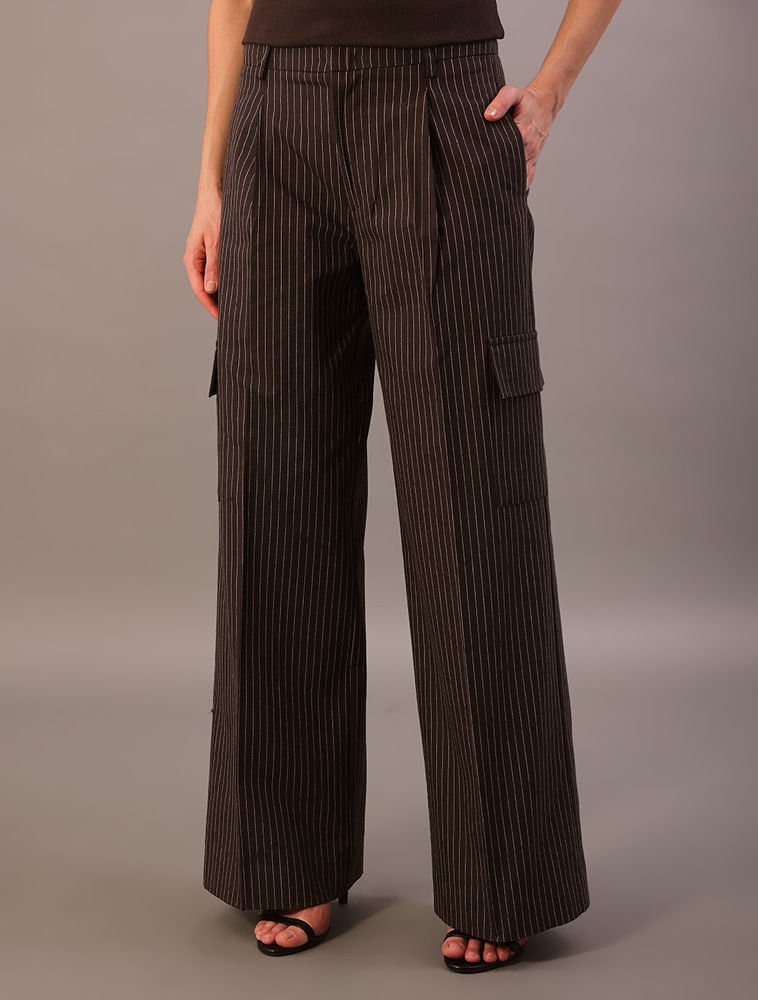 Calça Cargo Calvin Klein Feminino Risca de Giz - Marrom