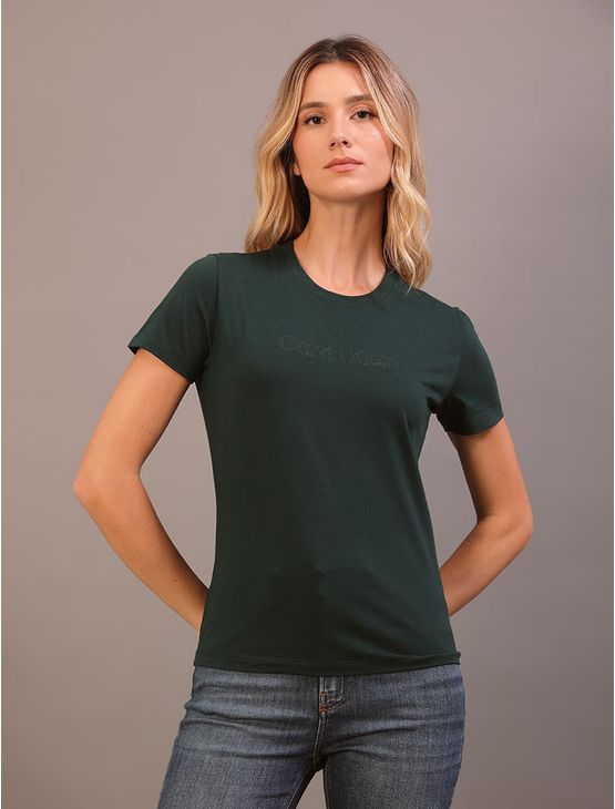 Camiseta Calvin Klein Feminina Logo Embossed Bordado - Verde Médio Camiseta Calvin Klein Feminina Logo Embossed Bordado Verde Médio p
