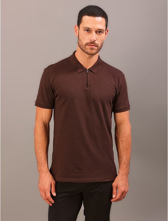 Polo Manga Curta Calvin Klein Masculino Slim Meio Zíper - Marrom Polo Manga Curta Calvin Klein Masculino Slim Meio Zíper Marrom p