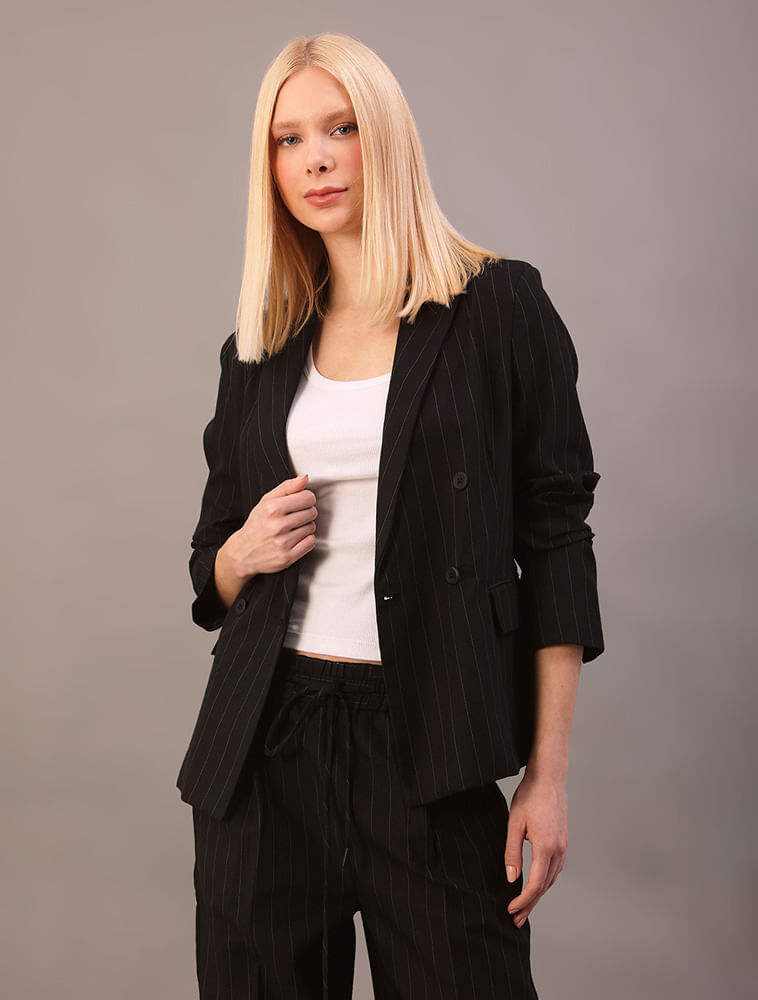 Blazer Calvin Klein Jeans Feminino Double Breasted Risca de Giz - Preto — Calvin Klein
