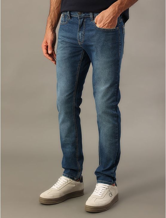 Calça Jeans Masculina Five Pockets Skinny Stretch Cintura Baixa Calvin Klein Jeans - Azul Médio Calça Jeans Masculina Five Pockets Skinny Stretch Cintura Baixa Calvin Klein Jeans Azul Médio 36