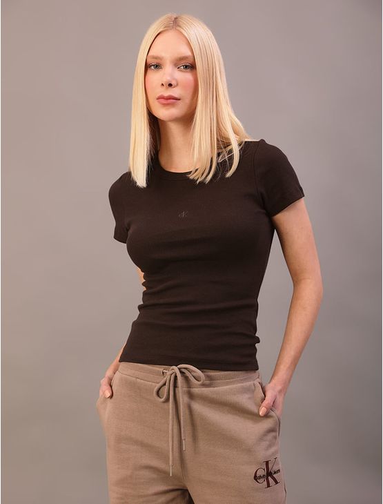 Camiseta Calvin Klein Jeans Feminino Manga Curta Ribana - Marrom Camiseta Calvin Klein Jeans Feminino Manga Curta Ribana Marrom m