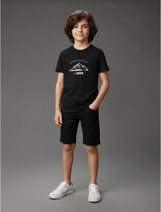 Camiseta Manga Curta Calvin Klein Jeans Menino Mountains - Preto Camiseta Manga Curta Calvin Klein Jeans Menino Mountains Preto 12