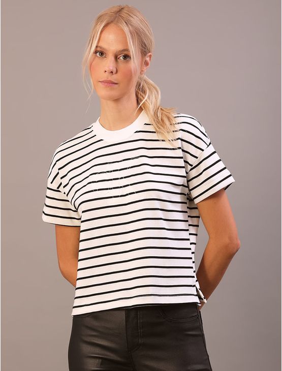 Camiseta Calvin Klein Jeans Feminino Manga Curta Puff Bordado - Preto Camiseta Calvin Klein Jeans Feminino Manga Curta Puff Bordado Preto Gg