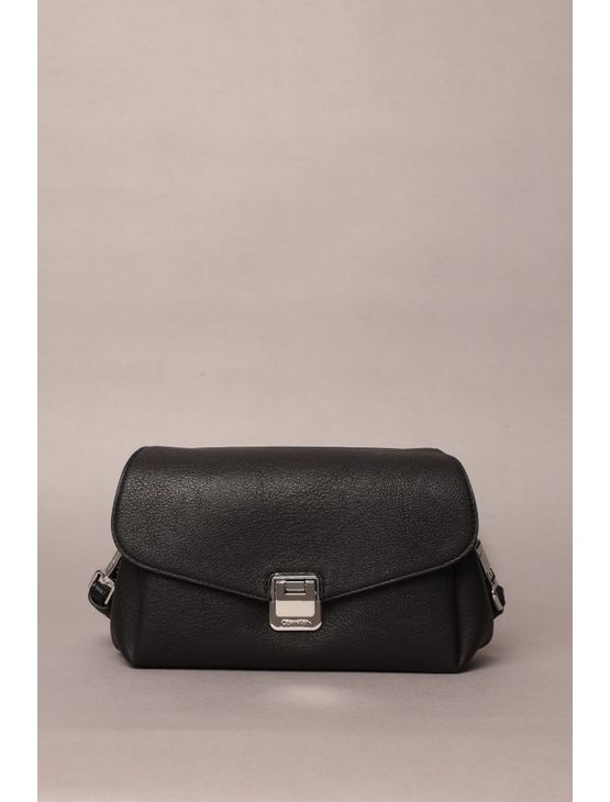Bolsa Calvin Klein Crossbody Alça Larga - Preto Bolsa Calvin Klein Crossbody Alça Larga Preto u