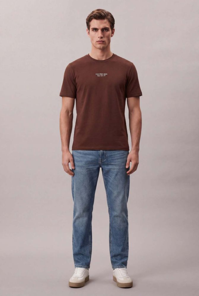 Camiseta Manga Curta Logo Calvin Klein Jeans, Ny - Marrom