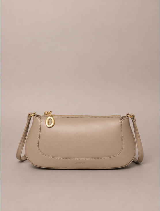 Bolsa Calvin Klein Crossbody Com Pingente Dourado - Havana Bolsa Calvin Klein Crossbody Com Pingente Dourado Havana u