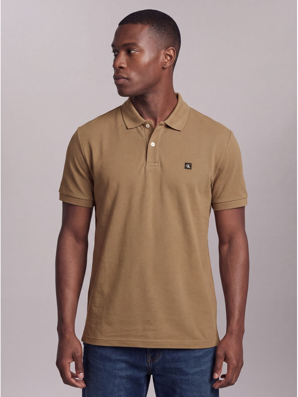 Polo Masculina Manga Curta Piquet Calvin Klein Jeans - Caqui Medio - Polo Masculina Manga Curta Piquet Calvin Klein Jeans Caqui Medio Ggg