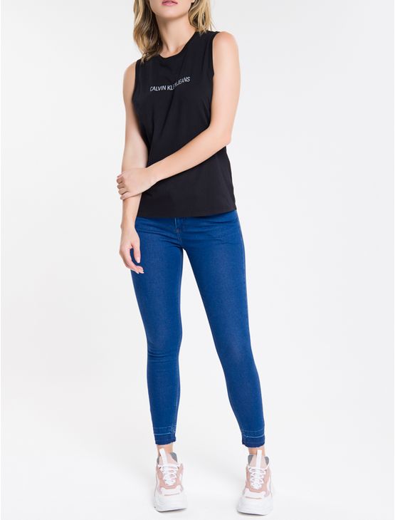 calça jeans azul royal feminina