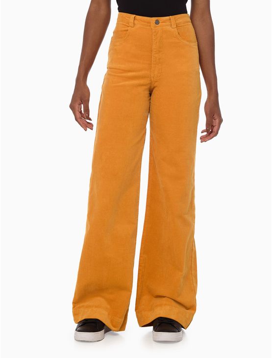 Calça Feminina Wide Leg de Veludo Calvin Klein - Amarelo Ouro Calça Feminina Wide Leg de Veludo Calvin Klein Amarelo Ouro 38