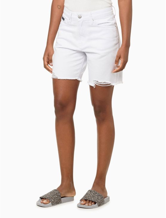 Bermuda Feminina Color Alongada Calvin Klein Jeans – Branco Bermuda Feminina Color Alongada Calvin Klein Jeans Branco 34