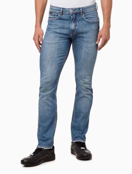 Calça Jeans Masculina Straight 5 Pockets – Azul Médio Calça Jeans Masculina Straight 5 Pockets Azul Médio 36