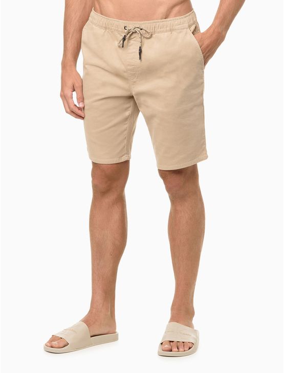 Bermuda Masculina Color Moletom Silk Calvin Klein Jeans - Caqui Claro Bermuda Masculina Color Moletom Silk Calvin Klein Jeans Caqui Claro 48