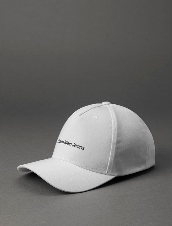 Boné Infantil Masculino de Sarja Aba Curva Estampa Logo Calvin Klein Jeans - Branco Boné Infantil Masculino de Sarja Aba Curva Estampa Logo Calvin Klein Jeans Branco g