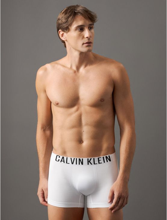 Cueca Trunk Intense Power Seamless Calvin Klein Underwear - Branco Cueca Trunk Intense Power Seamless Calvin Klein Underwear Branco m