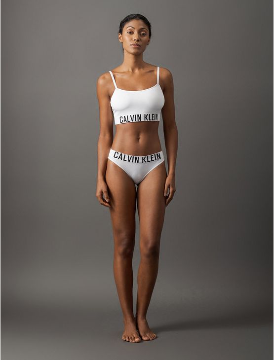 Calcinha Tanga Intense Power Seamless Calvin Klein Underwear – Branco Calcinha Tanga Intense Power Seamless Calvin Klein Underwear Branco m