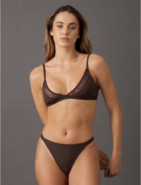 Calcinha Fio Dental String Soft Lace Calvin Klein Underwear - Havana Calcinha Fio Dental String Soft Lace Calvin Klein Underwear Havana m