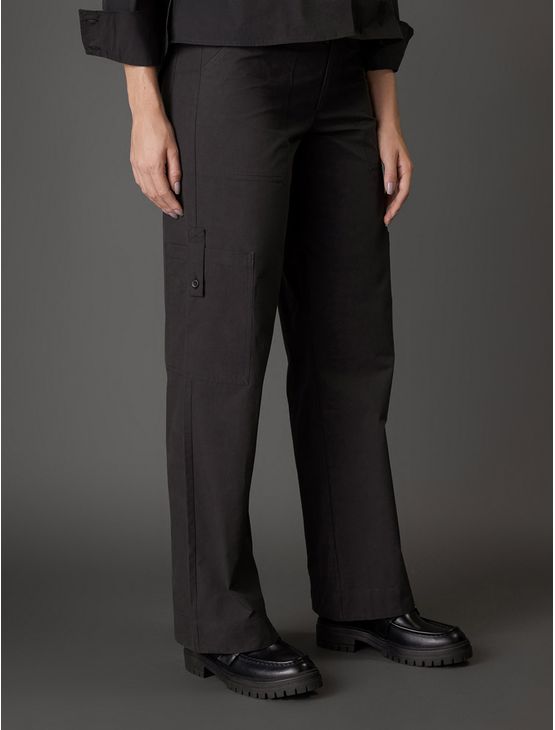 Calça Feminina Reta Empapelada Calvin Klein Jeans - Preto Calça Feminina Reta Empapelada Calvin Klein Jeans Preto 40