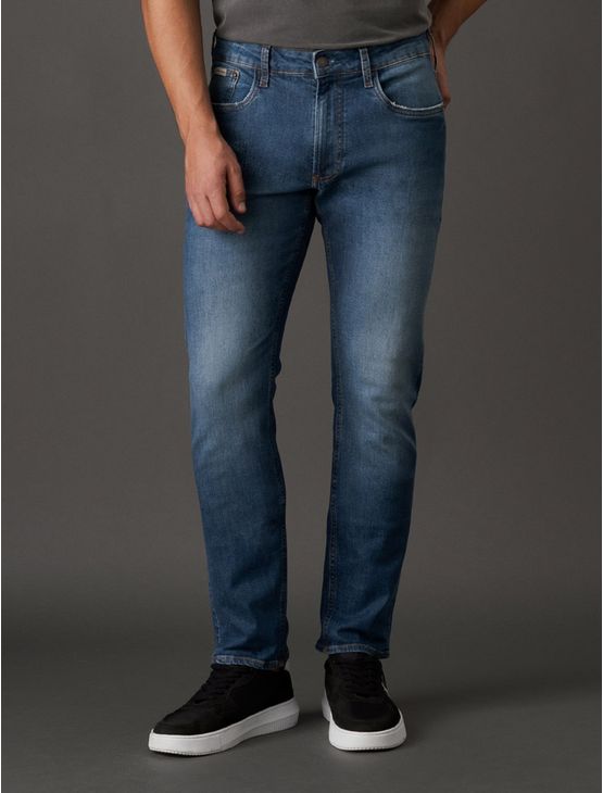 Calça Jeans Masculina Slim 5 Pockets Calvin Klein Jeans - Azul Médio Calça Jeans Masculina Slim 5 Pockets Calvin Klein Jeans Azul Médio 48