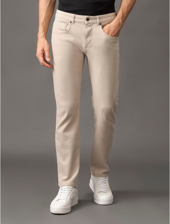 Calça Masculina Moletom 5 Pockets Calvin Klein - Areia Calça Masculina Moletom 5 Pockets Calvin Klein Areia 46