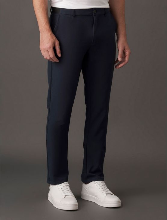 Calça Masculina Chino Tech Calvin Klein – Marinho Calça Masculina Chino Tech Calvin Klein Marinho 46