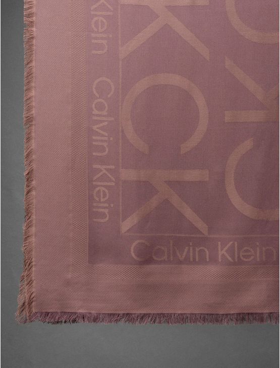 Lenço Feminino Jacquard Monograma Calvin Klein – Terra Lenço Feminino Jacquard Monograma Calvin Klein Terra u