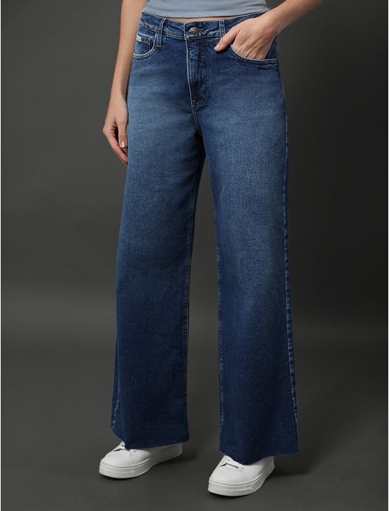 Calça Jeans Feminina Cropped Wide Leg Calvin Klein Jeans - Marinho Calça Jeans Feminina Cropped Wide Leg Calvin Klein Jeans Marinho 40