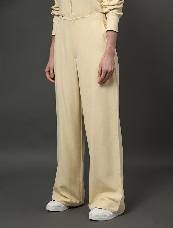 Calça Feminina Linho Misto Calvin Klein Jeans - Amarelo Manteiga Calça Feminina Linho Misto Calvin Klein Jeans Amarelo Manteiga 38