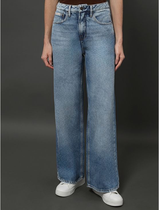 Calça Jeans Feminina Wide Leg 5 Pockets Calvin Klein Jeans - Azul Claro Calça Jeans Feminina Wide Leg 5 Pockets Calvin Klein Jeans Azul Claro 40