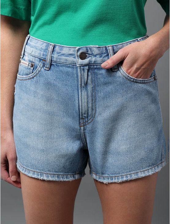 Shorts Jeans Feminino Boy 5 Pockets Calvin Klein Jeans - Azul Claro Shorts Jeans Feminino Boy 5 Pockets Calvin Klein Jeans Azul Claro 42