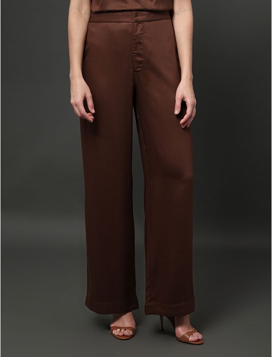 Calça Feminina Acetinada Wide Leg Calvin Klein - Marrom Calça Feminina Acetinada Wide Leg Calvin Klein Marrom 38