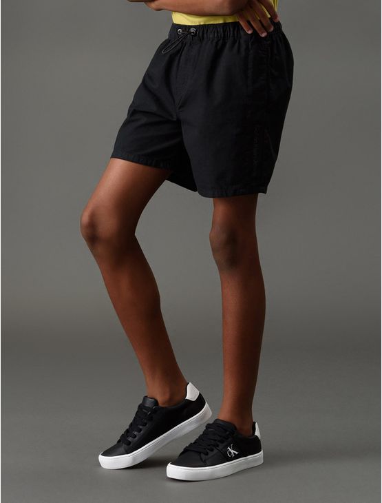 Shorts Menino Color Com Silk Calvin Klein Jeans - Preto Shorts Menino Color Com Silk Calvin Klein Jeans Preto 6