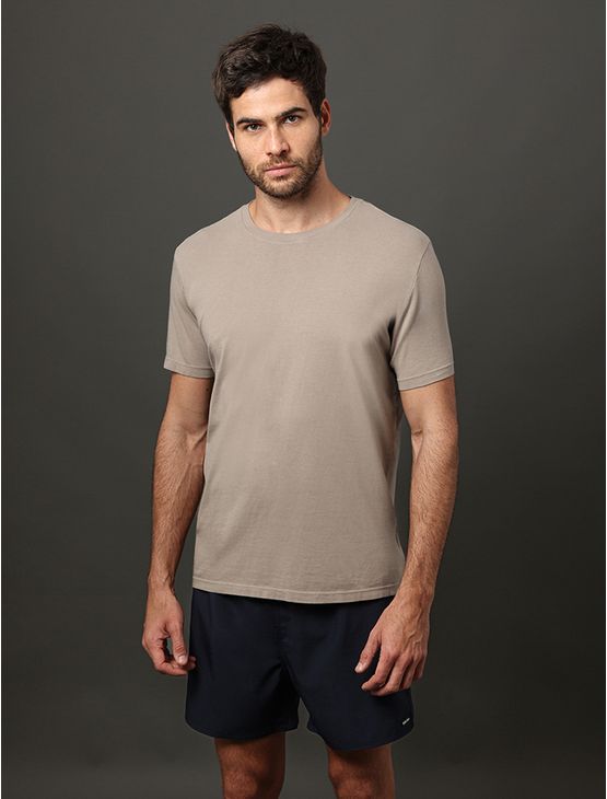 Camiseta Masculina Logo Costas Calvin Klein Swimwear - Caqui Medio Camiseta Masculina Logo Costas Calvin Klein Swimwear Caqui Medio p