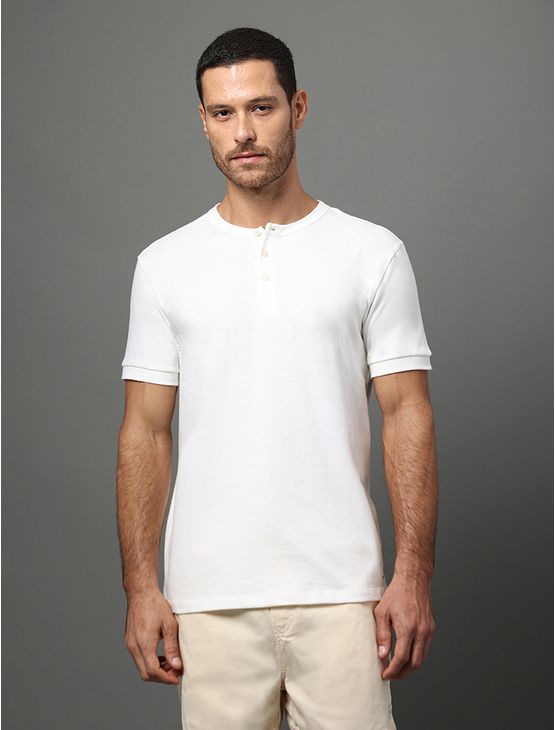 Polo Masculina Gola Portuguesa Calvin Klein Jeans - Off White Polo Masculina Gola Portuguesa Calvin Klein Jeans Off White m