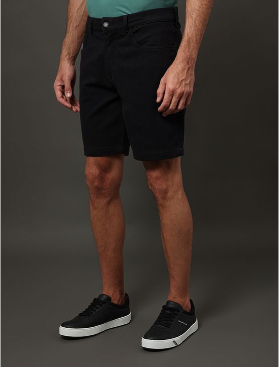 Bermuda Masculina Moletom Calvin Klein Jeans - Preto Bermuda Masculina Moletom Calvin Klein Jeans Preto 46