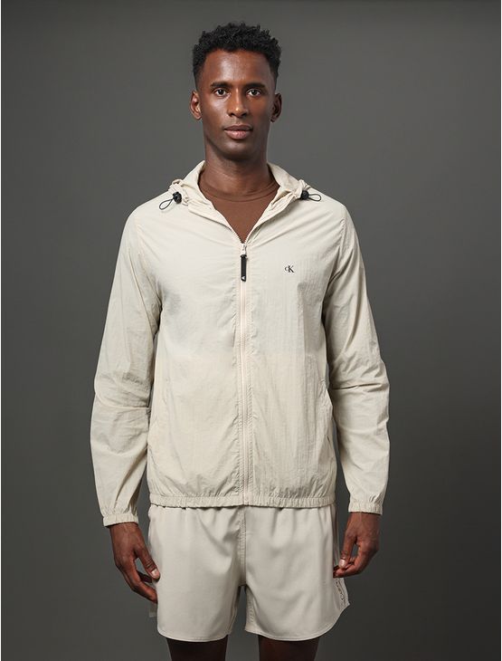 Jaqueta Masculina Corta Vento Calvin Klein Jeans - Caqui Claro Jaqueta Masculina Corta Vento Calvin Klein Jeans Caqui Claro m