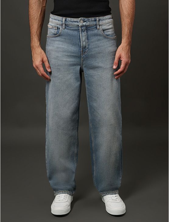 Calça Jeans Masculina 90's Straight Calvin Klein Jeans - Azul Médio Calça Jeans Masculina 90's Straight Calvin Klein Jeans Azul Médio 42