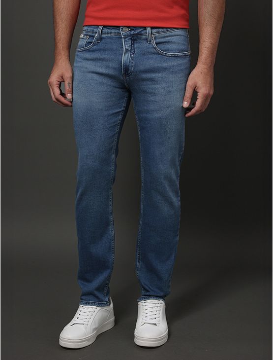 Calça Jeans Masculina Slim Moletom Calvin Klein - Azul Médio Calça Jeans Masculina Slim Moletom Calvin Klein Azul Médio 46