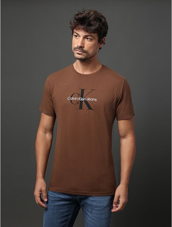 Camiseta Masculina Re Issue Calvin Klein Jeans - Marrom Camiseta Masculina Re Issue Calvin Klein Jeans Marrom Pp