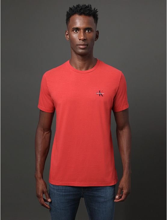 Camiseta Masculina Reissue Peito Calvin Klein Jeans - Vermelho Camiseta Masculina Reissue Peito Calvin Klein Jeans Vermelho Pp