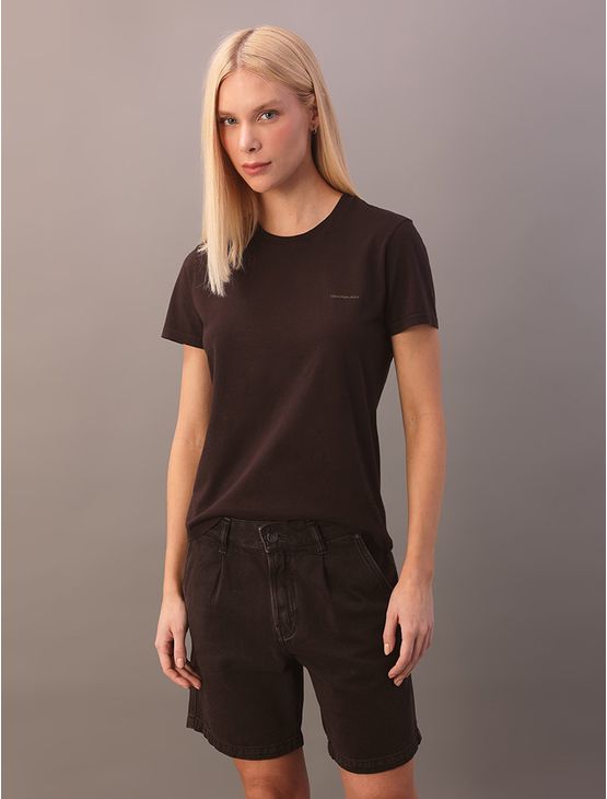 Camiseta Calvin Klein Jeans Feminino Micrologo Peito - Marrom Camiseta Calvin Klein Jeans Feminino Micrologo Peito Marrom g