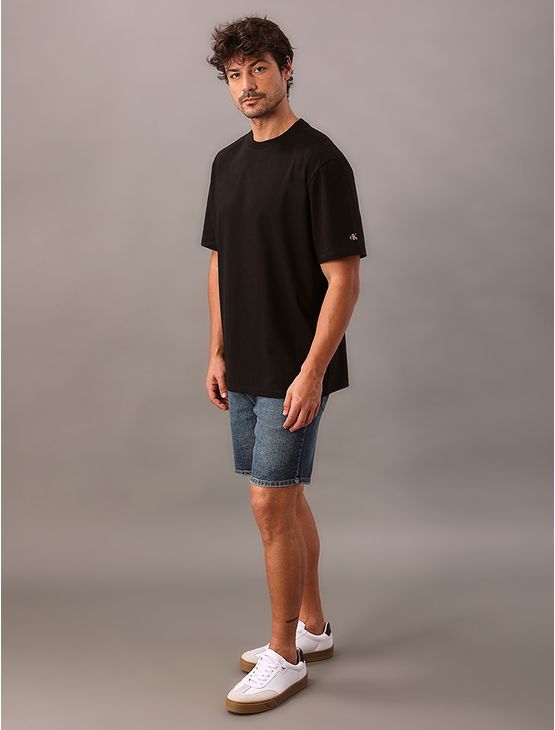 Camiseta Manga Curta Calvin Klein Jeans Masculino Oversized Calvin Klein Manga - Preto Camiseta Manga Curta Calvin Klein Jeans Masculino Oversized Calvin Klein Manga Preto m