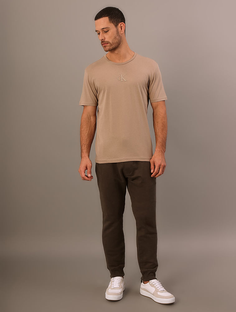 Camiseta Manga Curta Calvin Klein Jeans Masculino Calvin Klein Rubber Patch - Caqui Medio