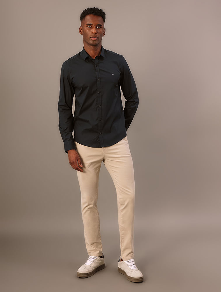 Camisa Masculina Slim Básica de Manga Longa Calvin Klein - Azul Marinho